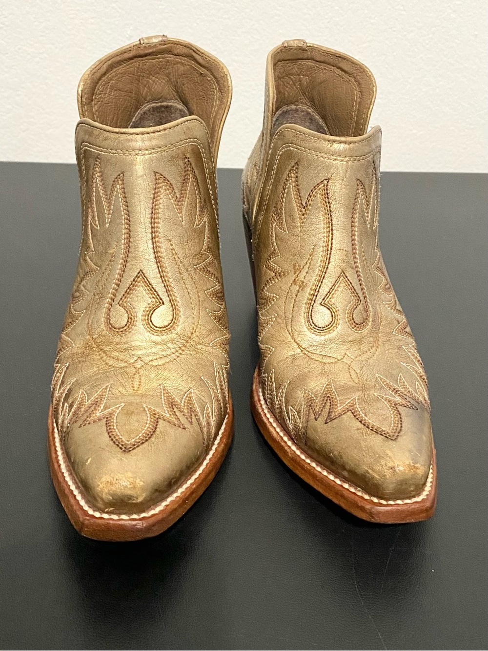 Ariat Y2K Dixon Distressed Gold Western Boots Size 7 Handcrafted Coastal Cowgirl - Picture 10 of 16